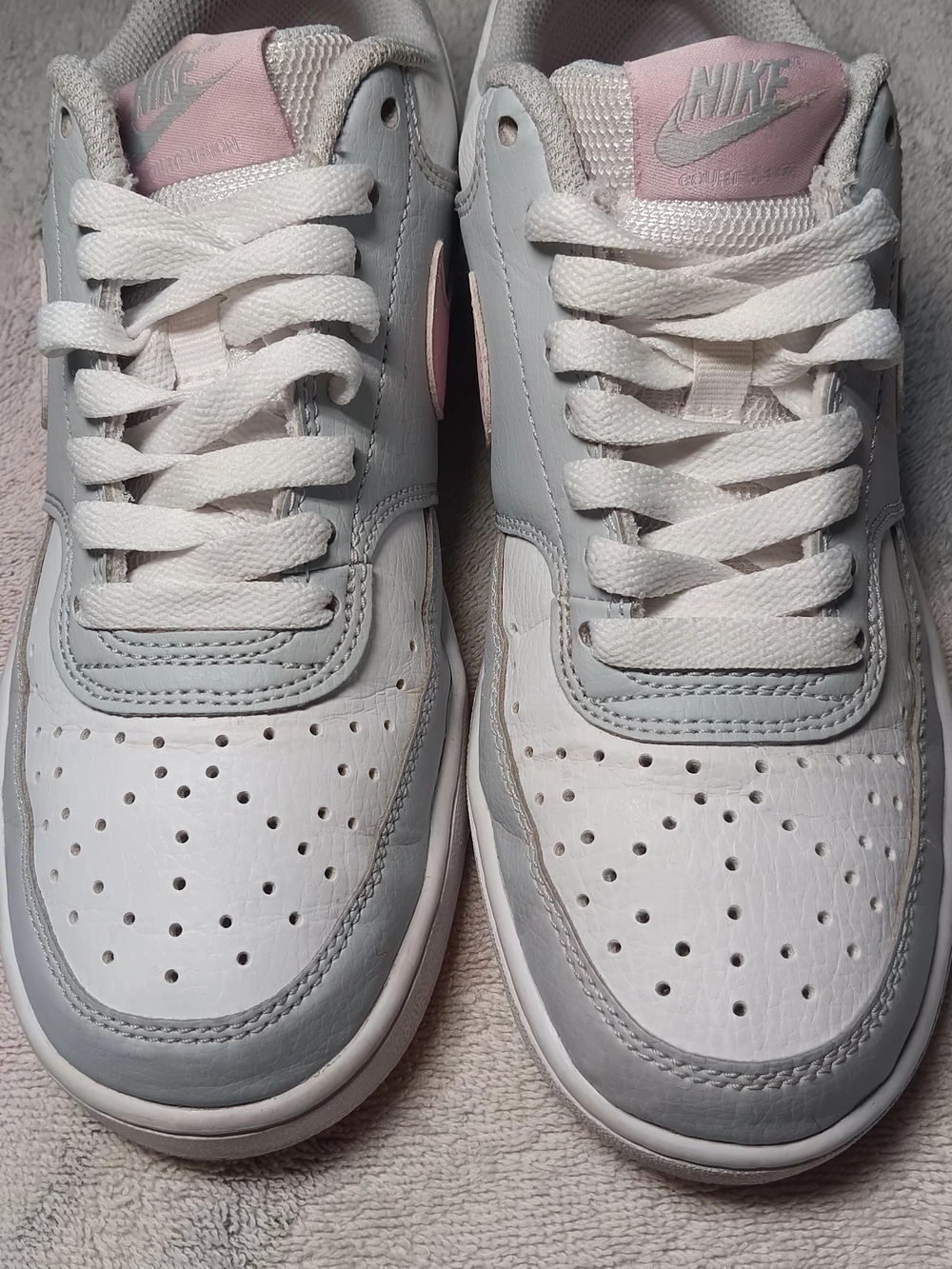 Nike Women’s Low-Top Sneakers in White and Light Pink